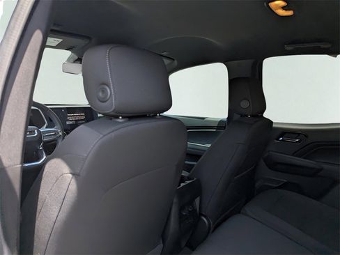 New 2026 GMC Canyon Elevation w/ Convenience Package image 12