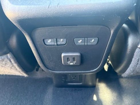 Used 2020 Chevrolet Equinox Premier AWD/4WD image 22
