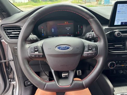 Used 2024 Ford Escape ST-Line AWD/4WD image 17