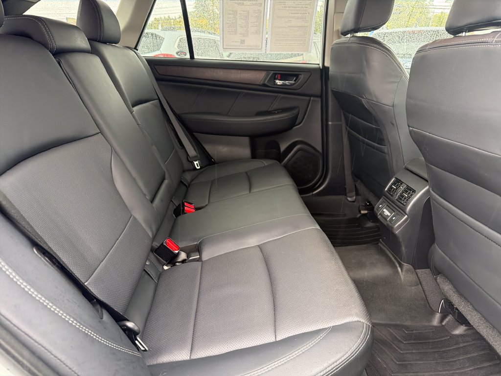 Used 2018 Subaru Outback 2.5i Limited AWD/4WD image 36