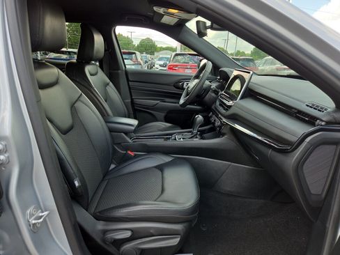 Used 2026 Jeep Compass Latitude AWD/4WD image 15