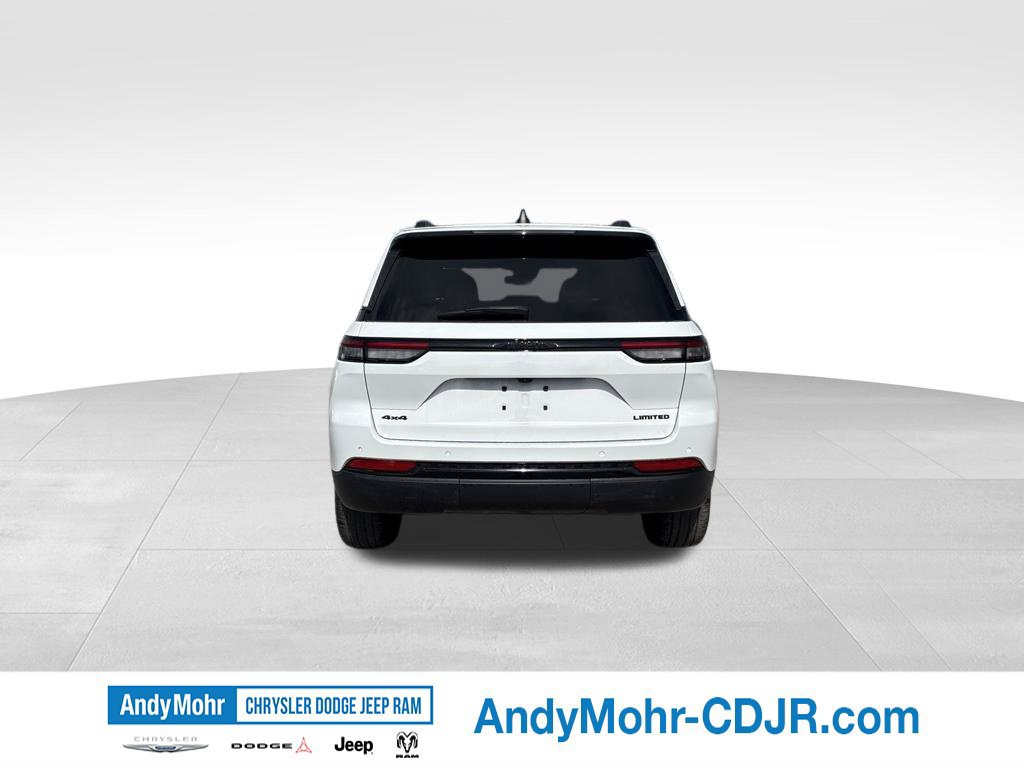 Used 2024 Jeep Grand Cherokee Limited w/ Black Appearance Package AWD/4WD image 6