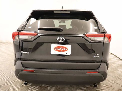 Used 2025 Toyota RAV4 LE AWD/4WD image 5