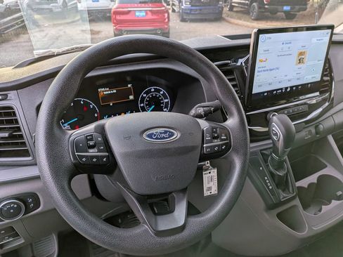Used 2023 Ford Transit 350 XLT image 17