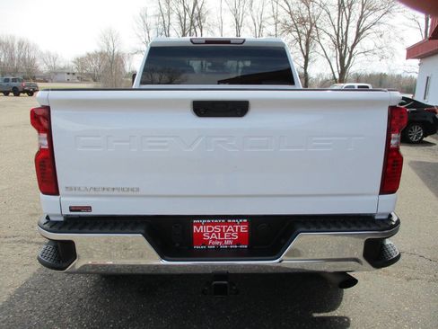 Used 2024 Chevrolet Silverado 2500 W/T w/ WT Convenience Package image 7