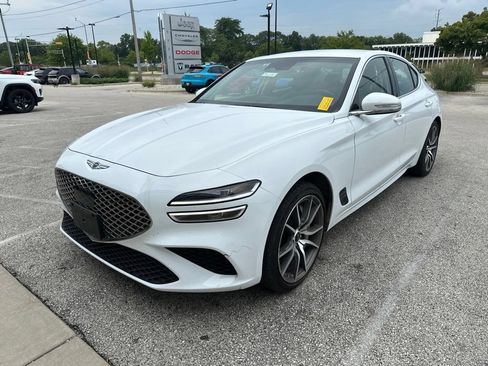 Used 2025 Genesis G70 2.5T AWD/4WD image 2