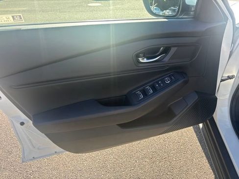 Used 2023 Honda Accord EX image 21