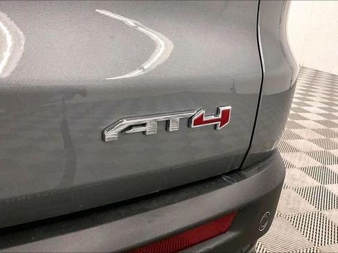 Used 2025 GMC Acadia AT4 image 9