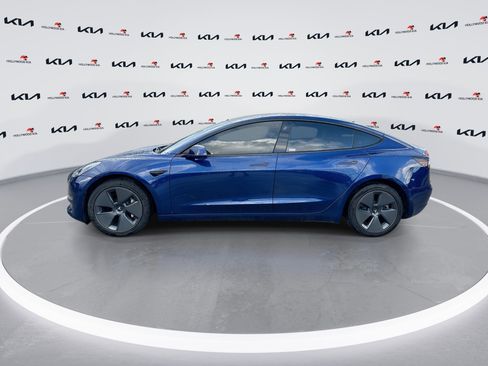Used 2022 Tesla Model 3 RWD image 5
