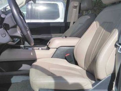 Certified 2024 Ford Expedition Max Limited AWD/4WD image 3