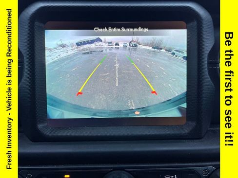 Used 2022 Jeep Wrangler Unlimited Sahara w/ Cold Weather Group image 20