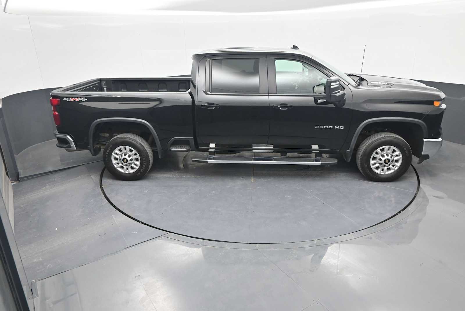 Used 2025 Chevrolet Silverado 2500 LT w/ Convenience Package AWD/4WD image 43