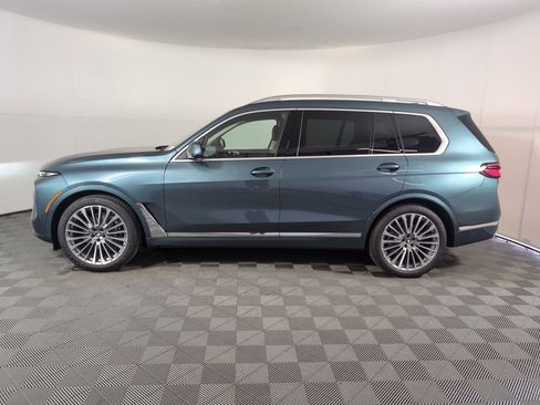 Used 2026 BMW X7 xDrive40i image 2