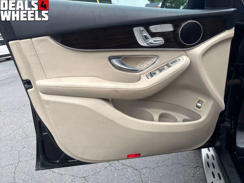 Used 2016 Mercedes-Benz GLC 300 image 10