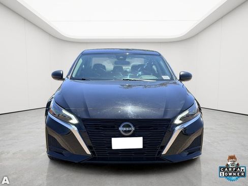 Used 2025 Nissan Altima 2.5 SV FWD image 9