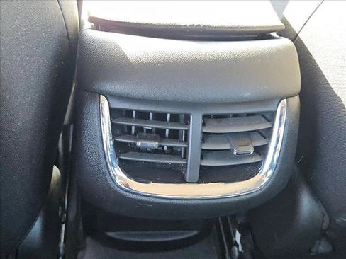 Used 2024 Chevrolet Malibu LT FWD image 16