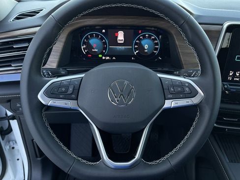 New 2026 Volkswagen Atlas SE image 15