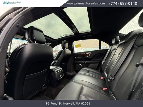 Used 2017 Lincoln Continental Select w/ Climate Package AWD/4WD image 13