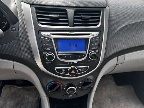 Used 2012 Hyundai Accent GS FWD image 13