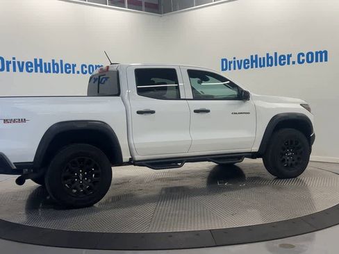 Used 2024 Chevrolet Colorado Trail Boss w/ Technology Package image 3