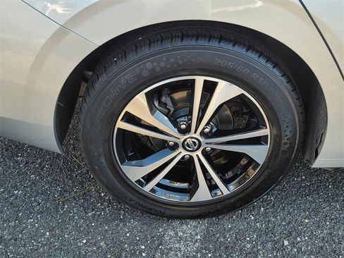 Certified 2022 Nissan Sentra SV image 8