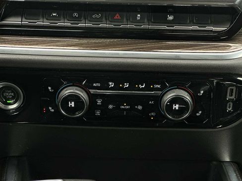 Used 2022 Chevrolet Silverado 1500 RST image 16