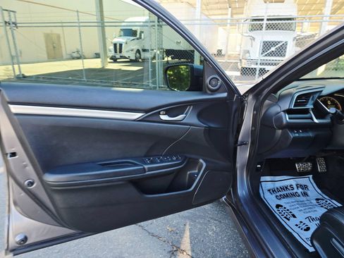 Used 2020 Honda Civic Sport image 12