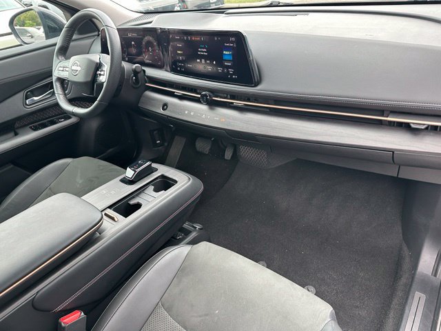 Used 2024 Nissan Ariya AWD image 10