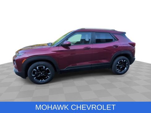 Certified 2021 Chevrolet TrailBlazer LT w/ Convenience Package FWD image 4