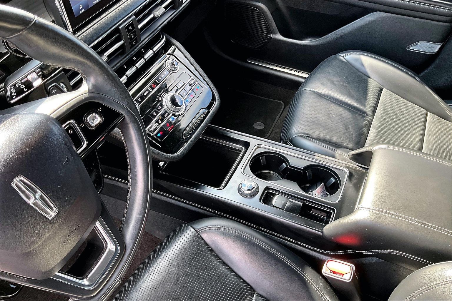 Used 2021 Lincoln Corsair AWD w/ Equipment Group 101A image 14