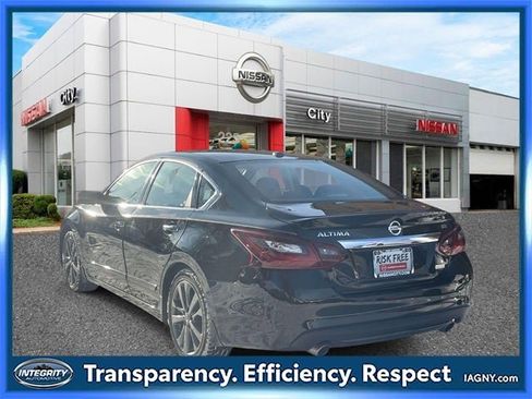 Used 2018 Nissan Altima 2.5 SR w/ SR Special Edition image 8