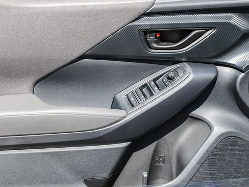 New 2025 Subaru Crosstrek 2.0i Premium image 19