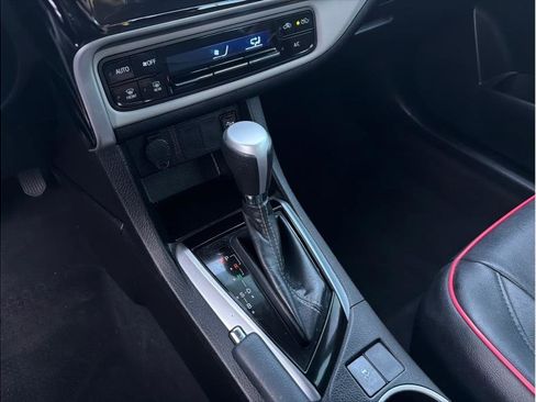 Used 2019 Toyota Corolla LE image 19