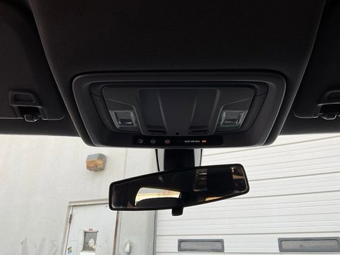 Used 2021 Chevrolet Silverado 1500 LT w/ Z71 Off-Road Package image 18