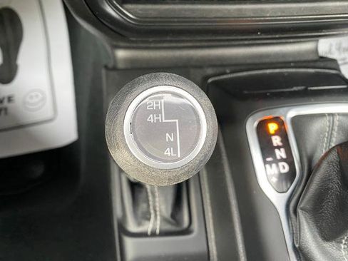 Used 2023 Jeep Gladiator Overland image 23