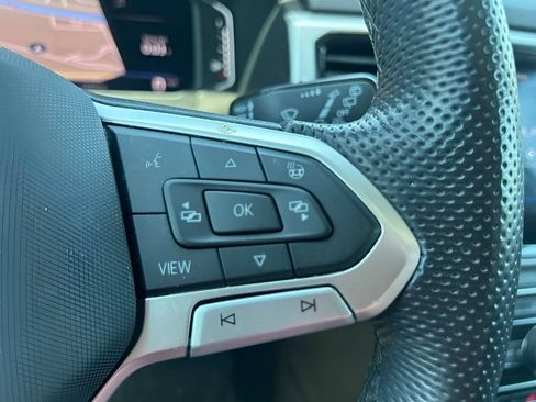 Used 2023 Volkswagen Atlas SEL R-Line AWD/4WD image 27