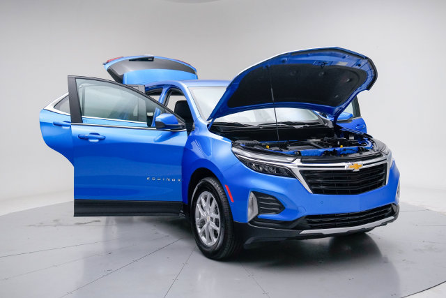 Used 2024 Chevrolet Equinox LT w/ LPO, Floor Liner Package FWD image 16