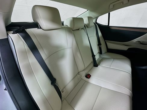 Certified 2025 Lexus ES 350 w/ Premium Package image 25