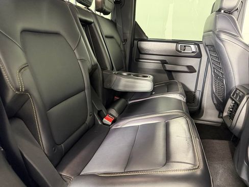 Used 2025 Ford Bronco Badlands AWD/4WD image 29