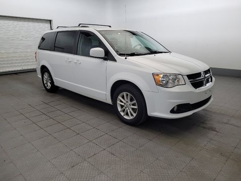 Used 2018 Dodge Grand Caravan SXT FWD image 11