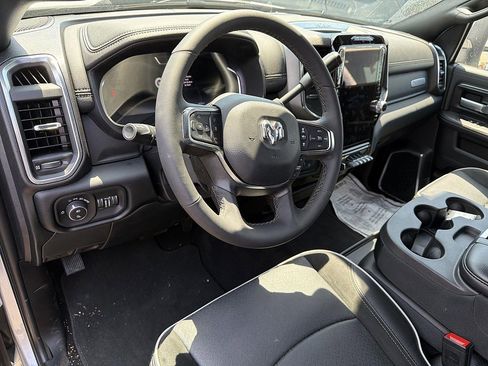 Used 2026 RAM 2500 Laramie AWD/4WD image 6