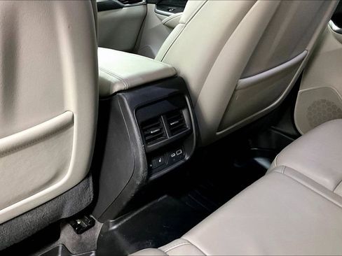 Used 2020 Cadillac XT4 Premium Luxury image 31