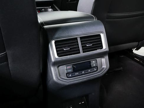 Used 2024 Volkswagen Atlas SEL AWD/4WD image 23