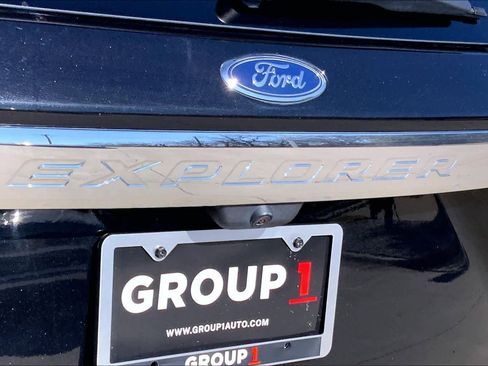 Used 2023 Ford Explorer Limited image 30