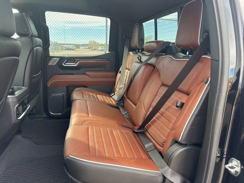 Used 2023 GMC Sierra 1500 Denali Ultimate image 8