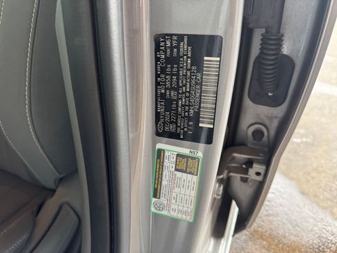 Used 2025 Hyundai Elantra SEL image 29