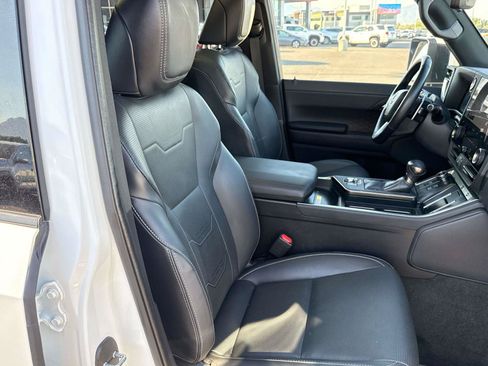 Used 2025 Lexus GX 550 w/ Accessory Package (2T) AWD/4WD image 21