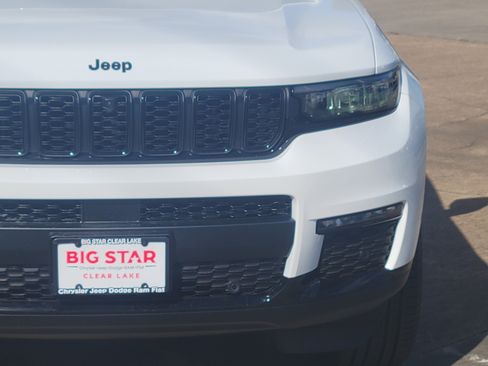 New 2025 Jeep Grand Cherokee L Limited w/ Luxury Tech Group II image 8