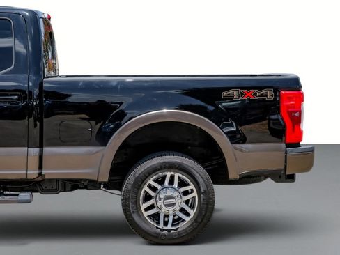 Used 2017 Ford F250 King Ranch w/ King Ranch Ultimate Package AWD/4WD image 11