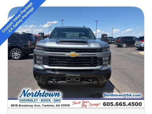 Used 2024 Chevrolet Silverado 2500 Custom w/ Custom Value Package AWD/4WD image 3